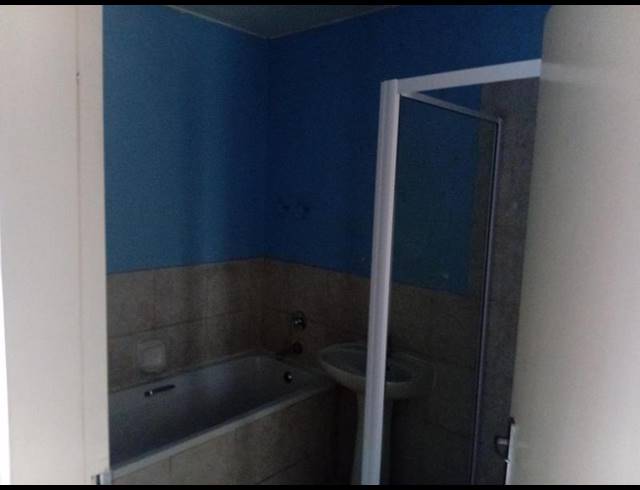 2 BEDROOM COMPLEX FOR SALE IN COMET